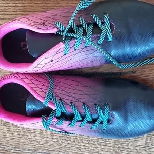 soccer shoes for boys used